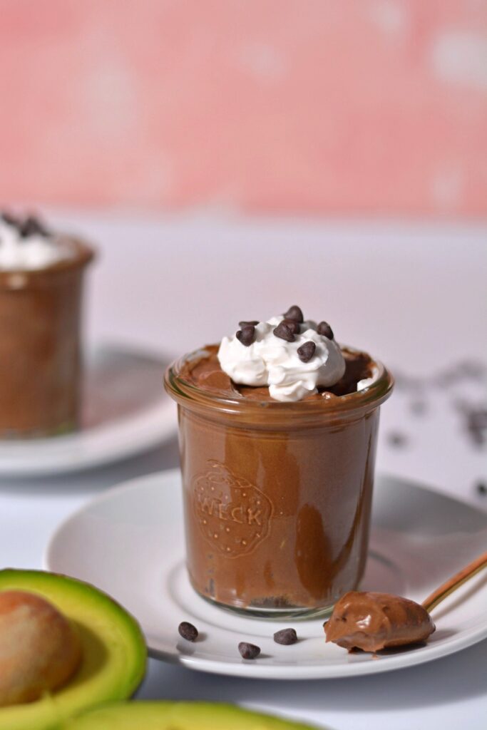 5-Minute Vegan Chocolate Avocado Pudding Recipe - Avocado Foodie
